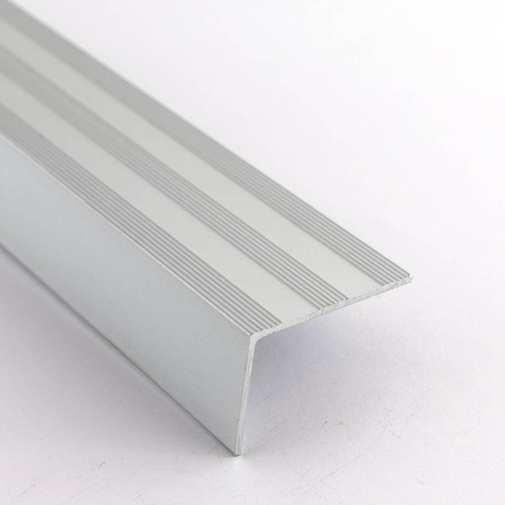 PELDAÑO ALUMINIO EXTERIOR PLATA 35 X 25MM1