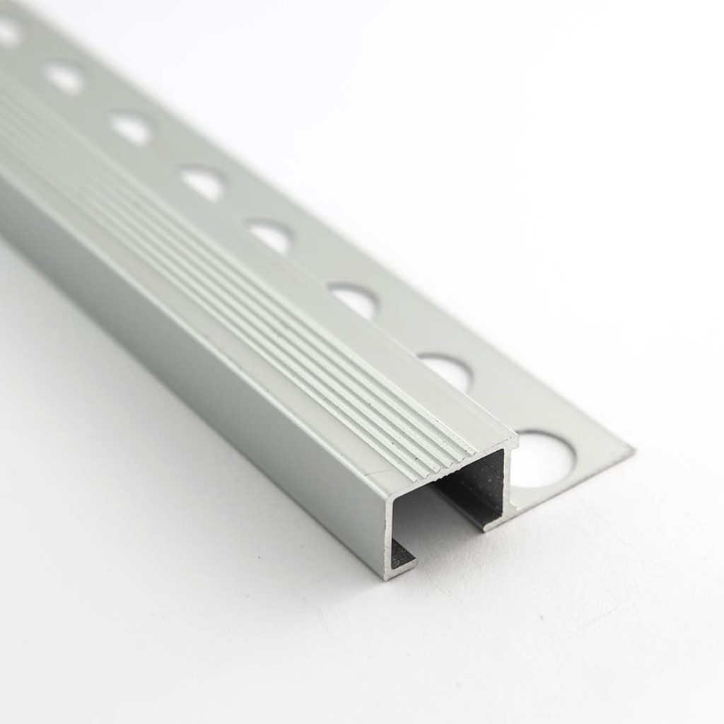 PELDAÑO ALUMINIO INTERIOR PLATA 20MM